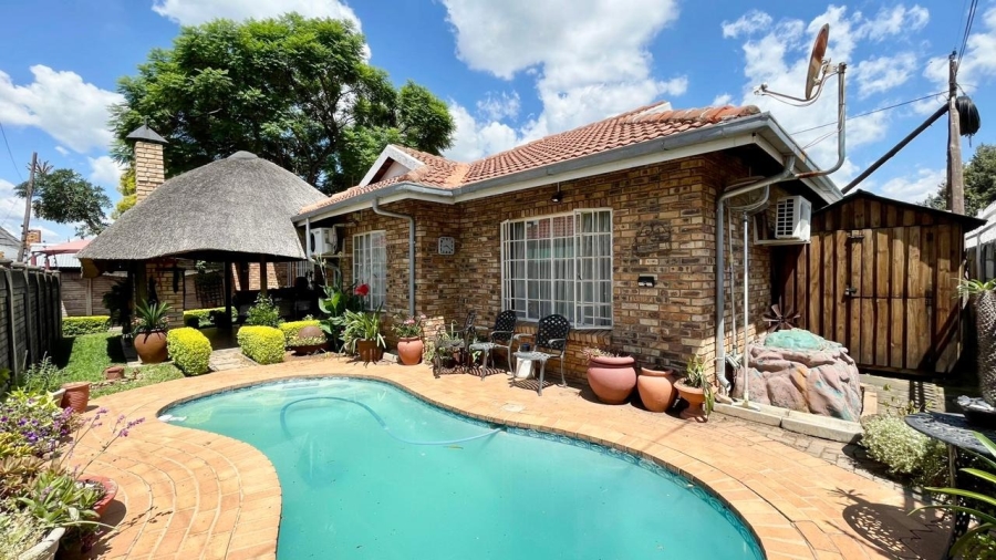 4 Bedroom Property for Sale in Protea Park North West